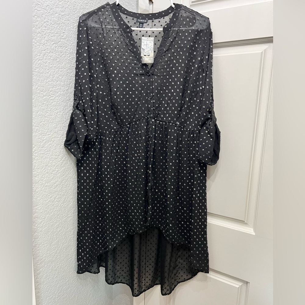 Torrid semi-sheer clip dot hi-lo blouse